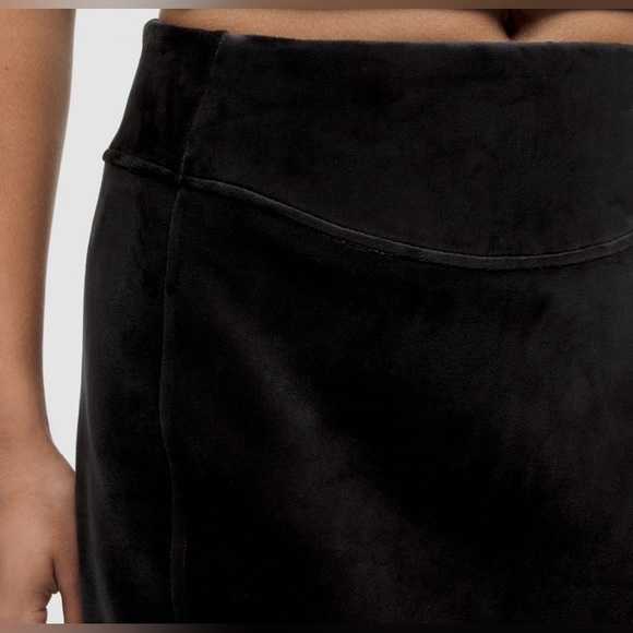 Lululemon Scuba HR Mini Skirt Velvet Size M NWT - Picture 3 of 12